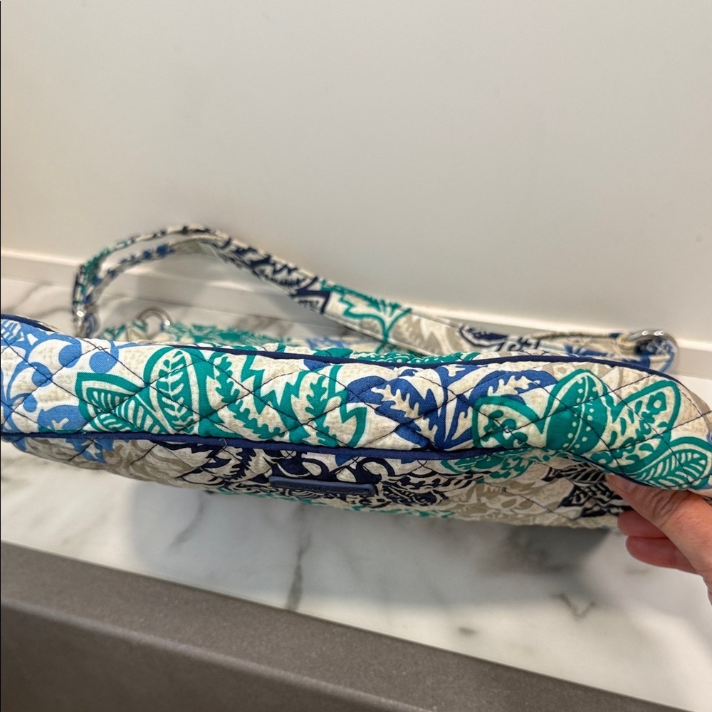 Vera Bradley retired pattern hipster crossbody bag in the Santiago design - Picture 10 of 10